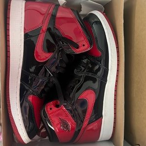 Nike Air Jordan 1 Retro High OG Patent Bred Black Red size 7Y
